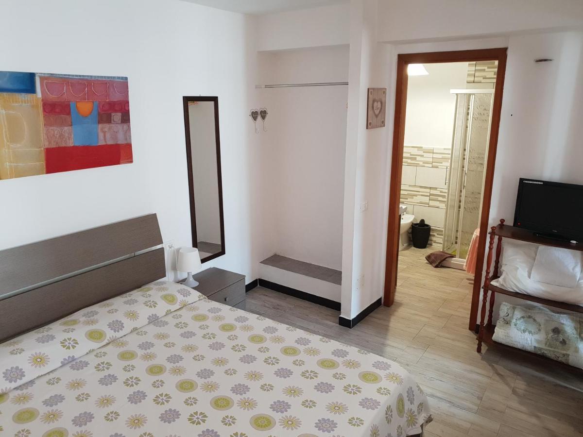 Casa Vacanze L'Agrifoglio Bed and Breakfast Magliolo Eksteriør billede