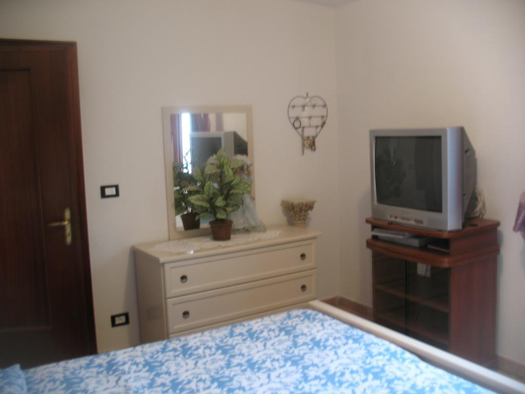 Casa Vacanze L'Agrifoglio Bed and Breakfast Magliolo Værelse billede