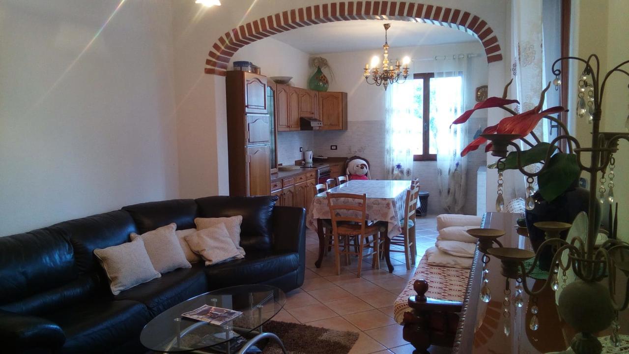 Casa Vacanze L'Agrifoglio Bed and Breakfast Magliolo Eksteriør billede