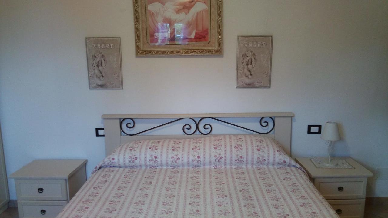 Casa Vacanze L'Agrifoglio Bed and Breakfast Magliolo Eksteriør billede