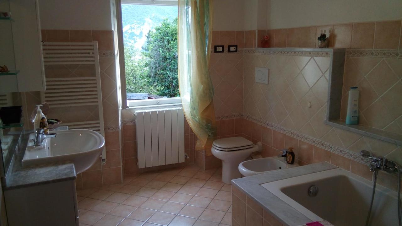 Casa Vacanze L'Agrifoglio Bed and Breakfast Magliolo Eksteriør billede